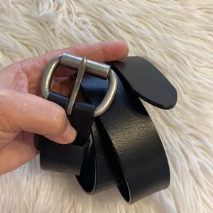 Cabalas Man Belt size 40 full grain leather silver buckle belt length 45” black